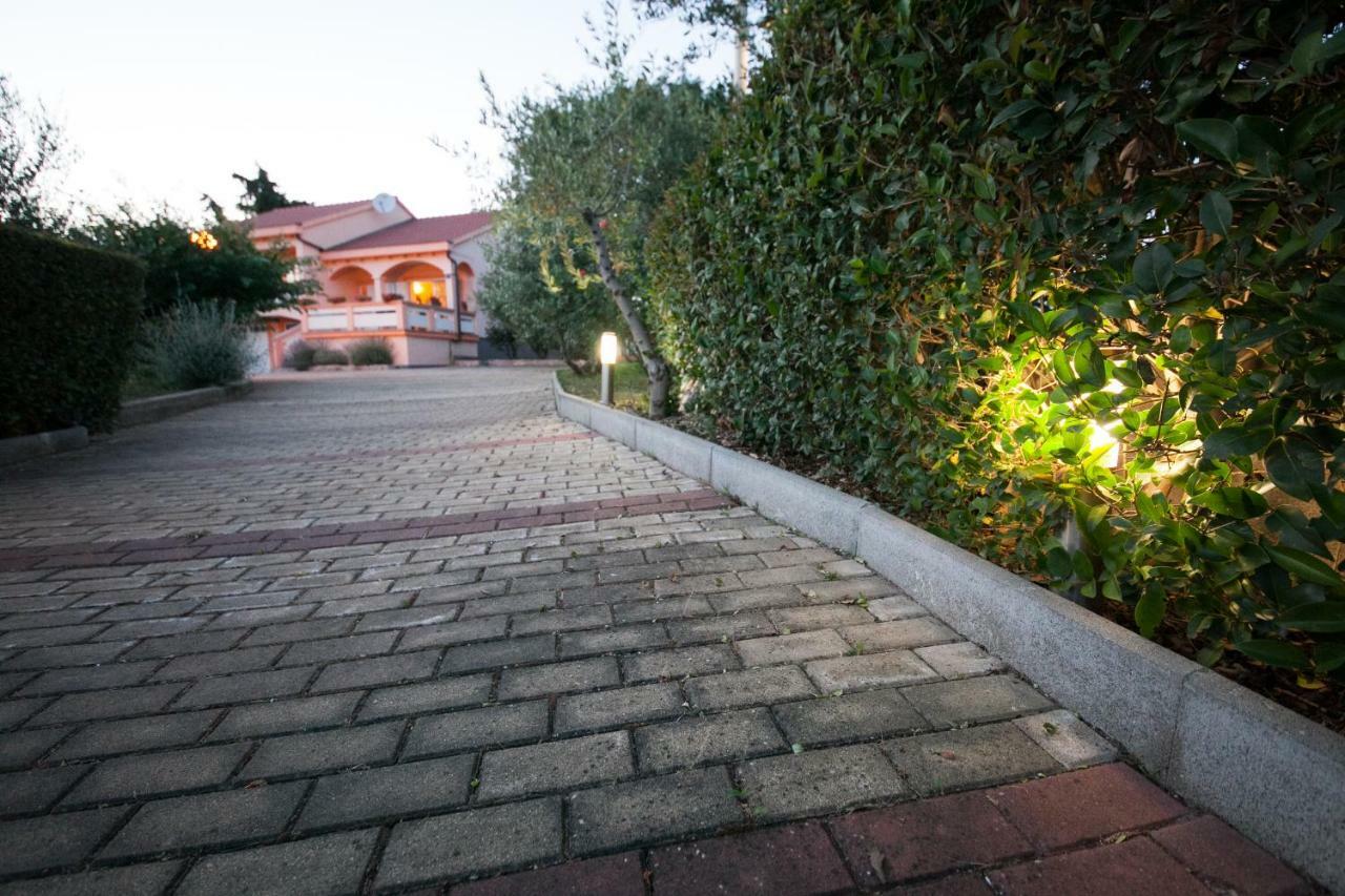 Holiday Home Antonio Dracevac Ninski Extérieur photo