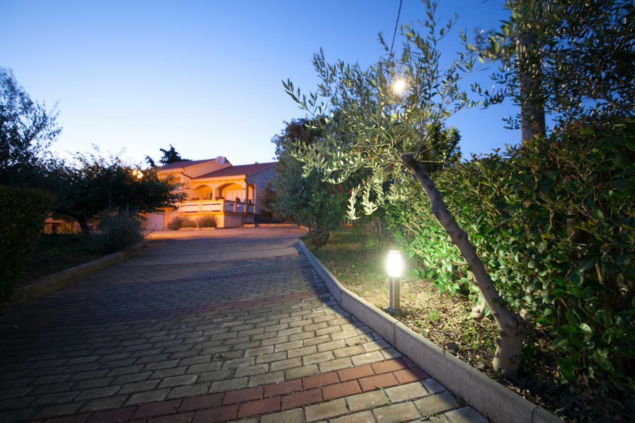 Holiday Home Antonio Dracevac Ninski Extérieur photo